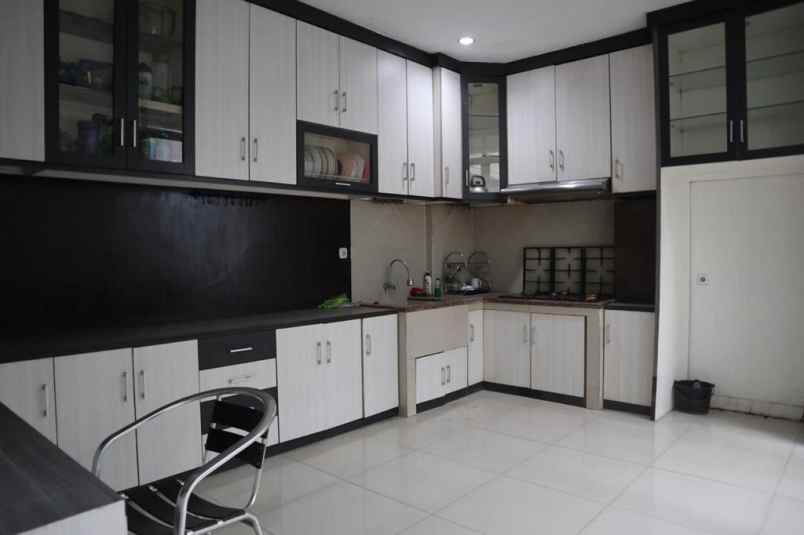 dijual rumah bagus 2 lantai di galaxy bekasi