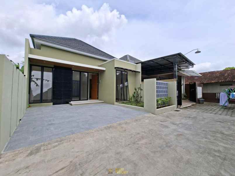 dijual rumah balecatur kec gamping