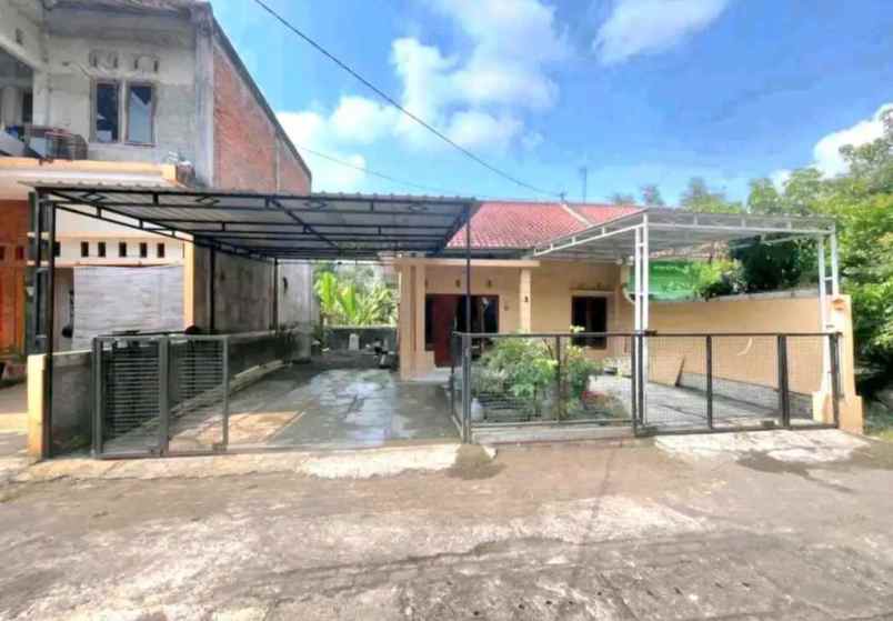 dijual rumah bantul