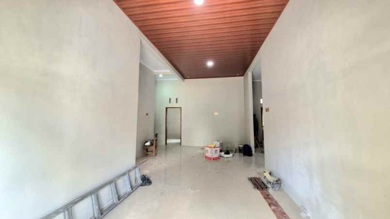 dijual rumah banyuanyar banjarsari