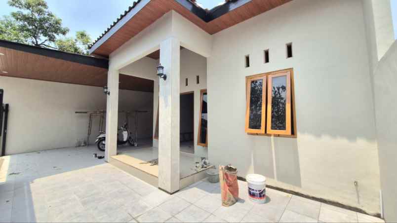 dijual rumah banyuanyar banjarsari