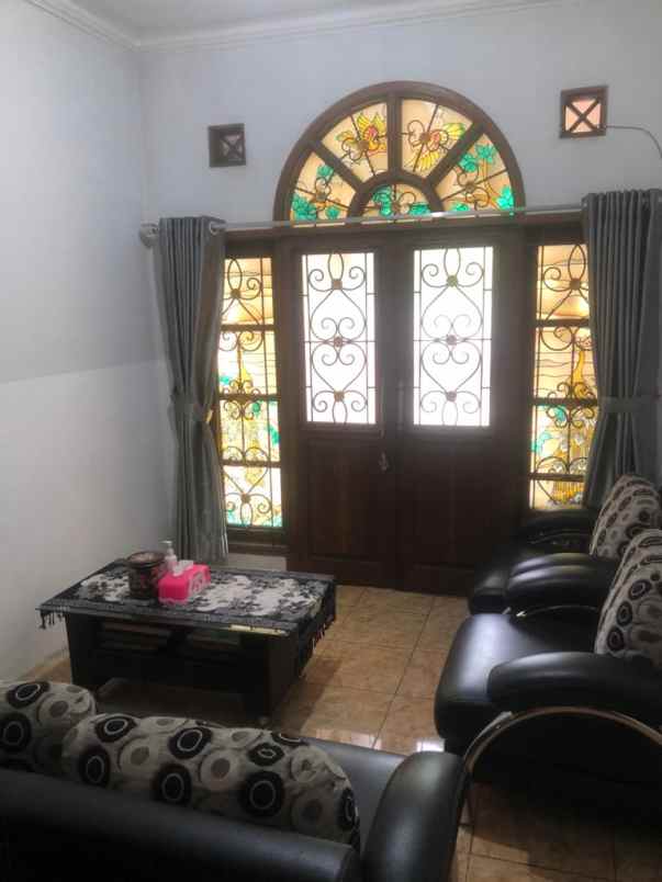 dijual rumah baros