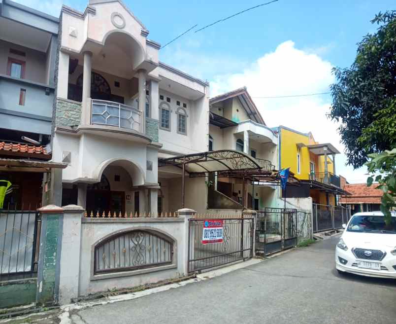 dijual rumah baros