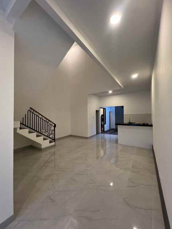 dijual rumah baru dalam komplek siap huni