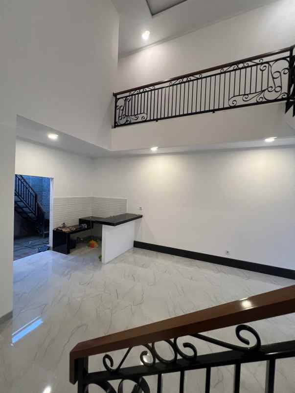 dijual rumah baru dalam komplek siap huni