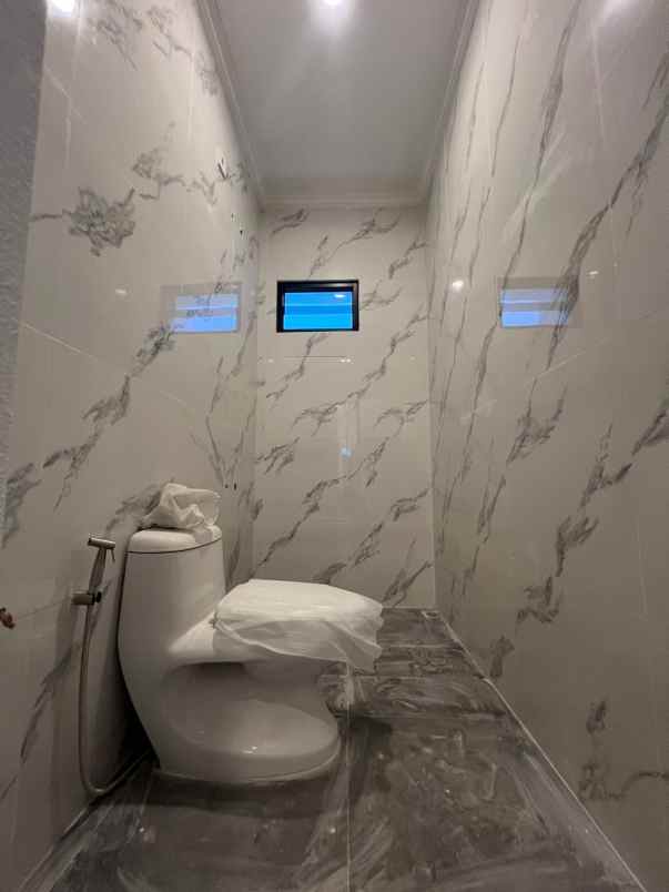 dijual rumah baru dalam komplek siap huni