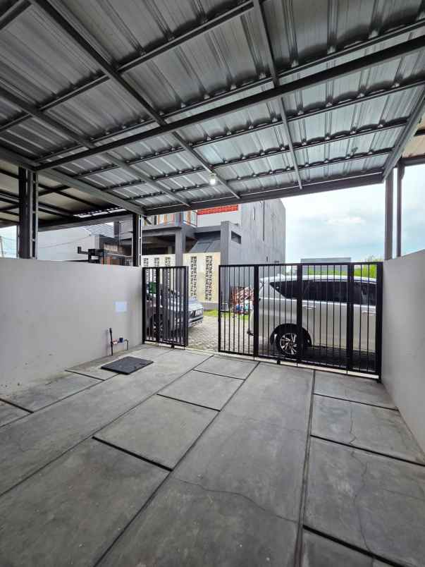 dijual rumah baru gunung anyar surabaya