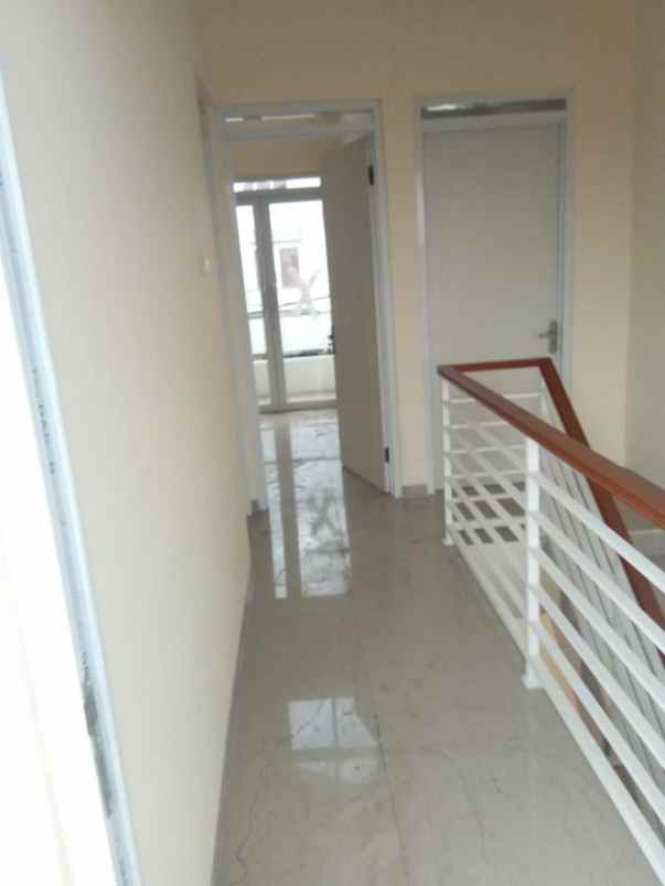 dijual rumah batusari