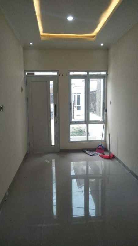 dijual rumah batusari