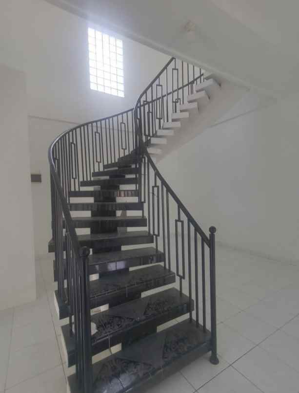 dijual rumah beji beji depok