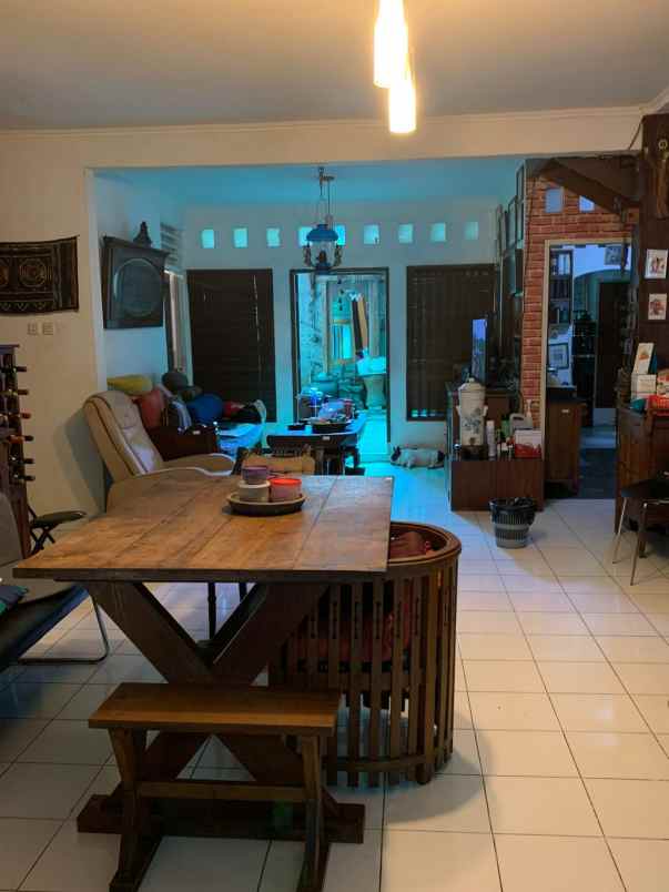 dijual rumah bintaro sektor 1