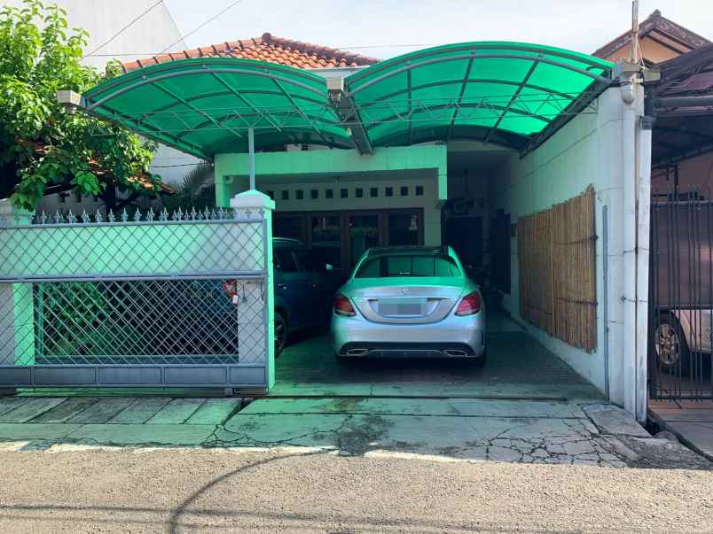 dijual rumah bintaro sektor 1