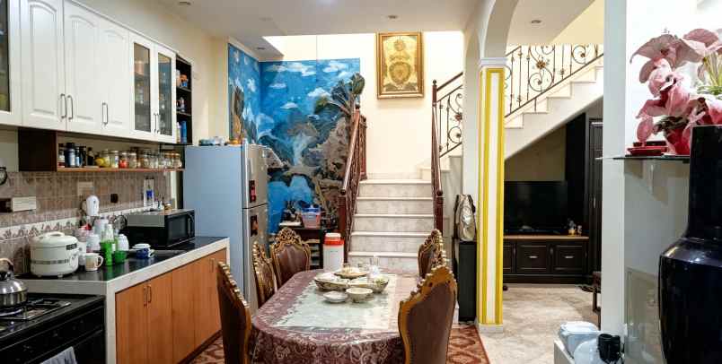 dijual rumah buaran