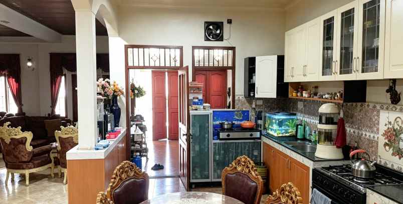 dijual rumah buaran