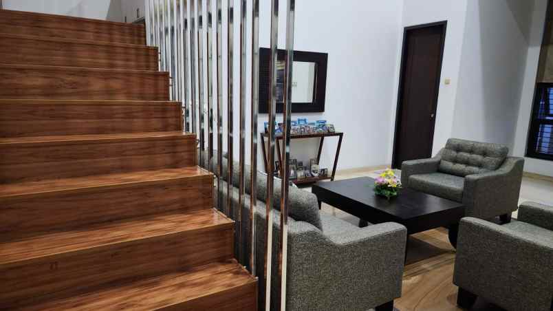 dijual rumah bukit gading mediterania