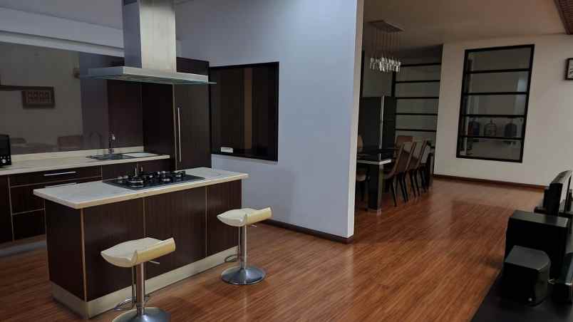 dijual rumah bukit gading mediterania