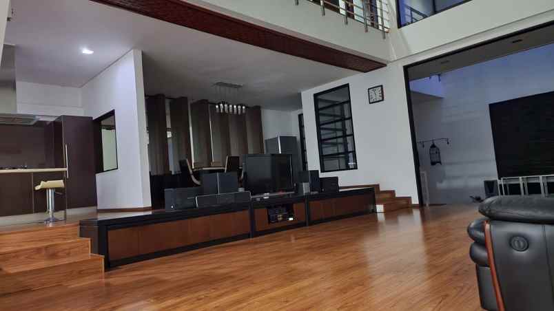 dijual rumah bukit gading mediterania