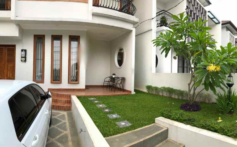 dijual rumah bukit permai cibubur