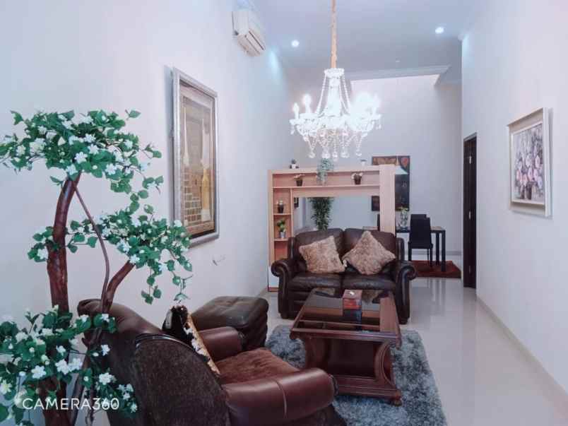dijual rumah bukit pratama residence