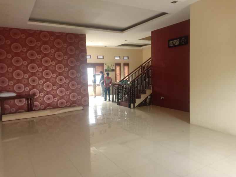 dijual rumah bumi sariwangi