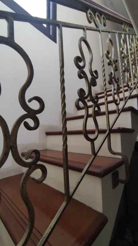 dijual rumah cempaka putih indah