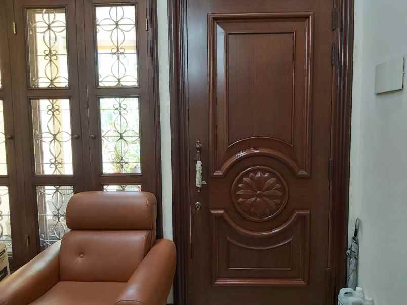 dijual rumah cempaka putih indah