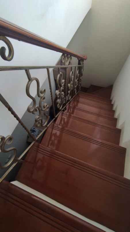 dijual rumah cempaka putih indah