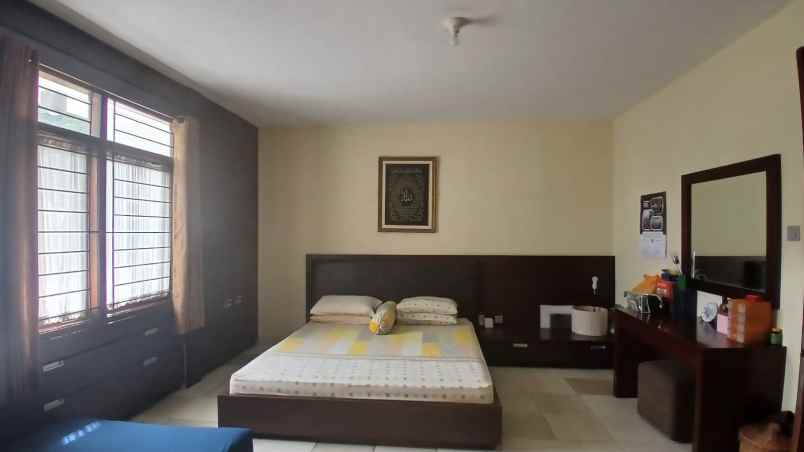 dijual rumah cigadung bandung komplek