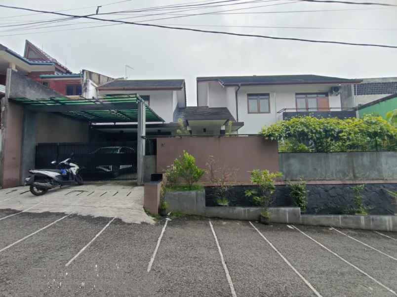dijual rumah cigadung bandung komplek