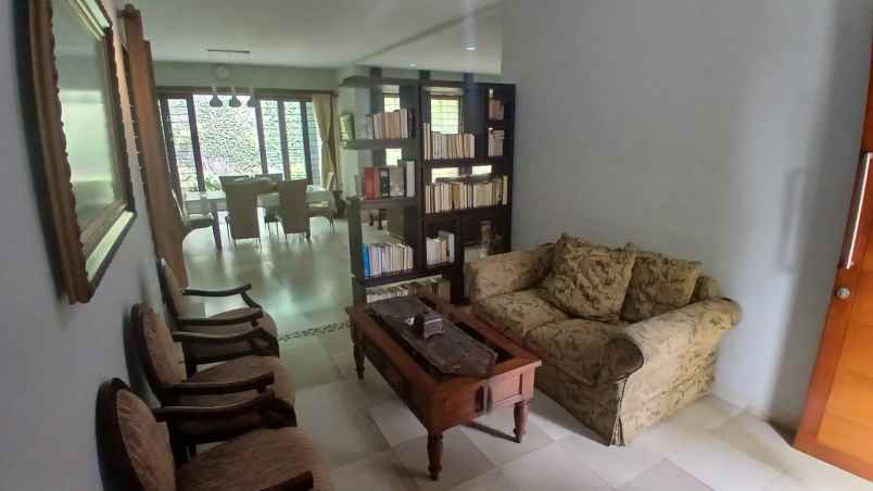 dijual rumah cigadung bandung komplek