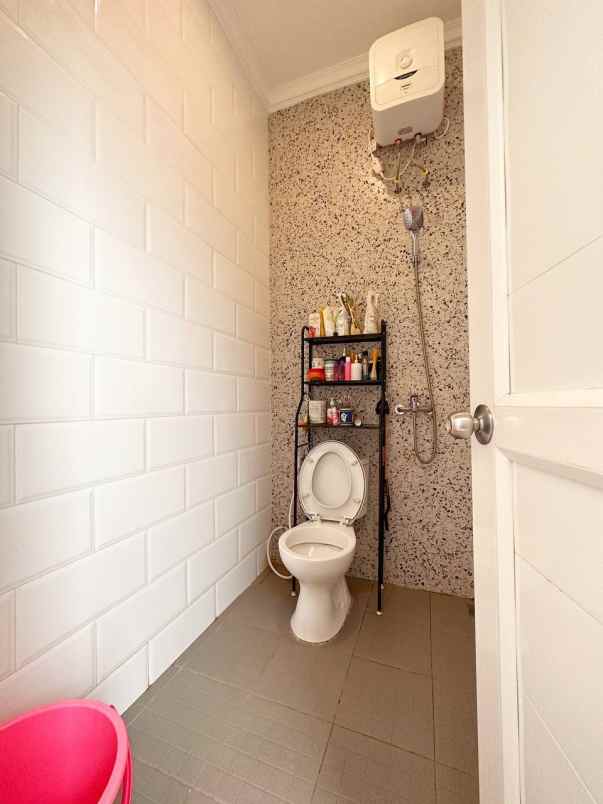 dijual rumah cilangkap