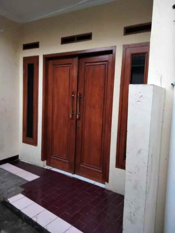 dijual rumah cipadu