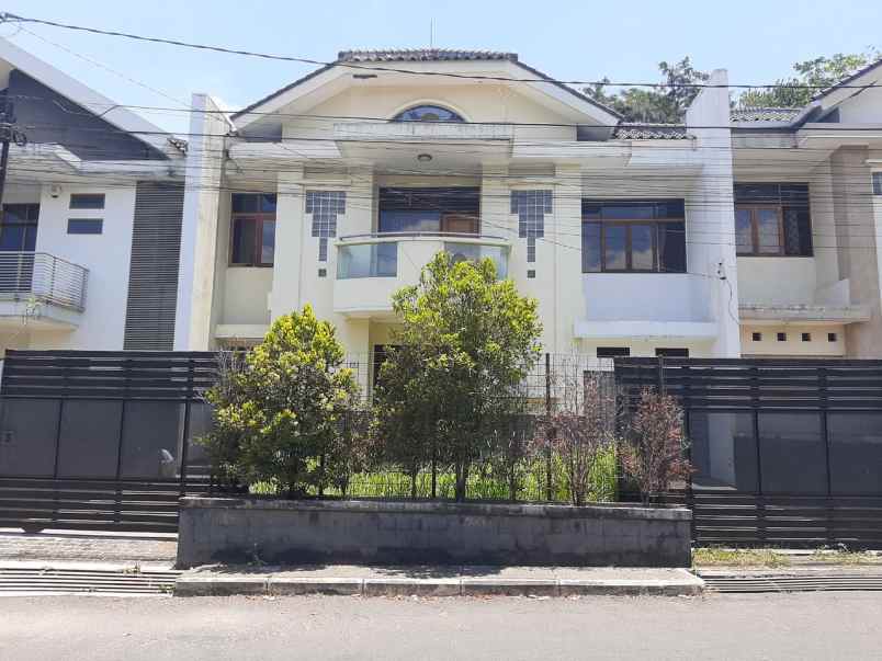 dijual rumah cipaku