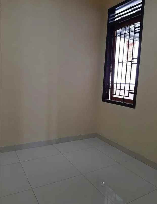 dijual rumah cipamokolan