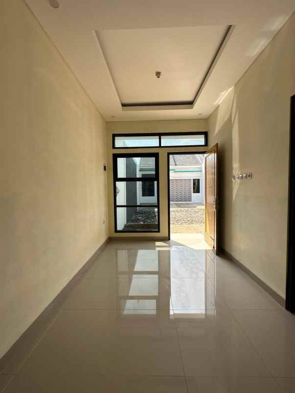 dijual rumah ciracas