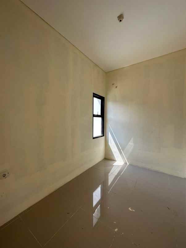 dijual rumah ciracas