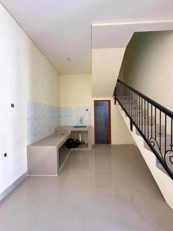 dijual rumah ciracas