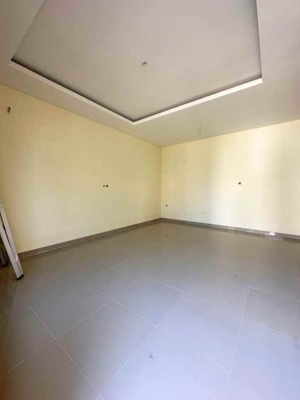 dijual rumah ciracas