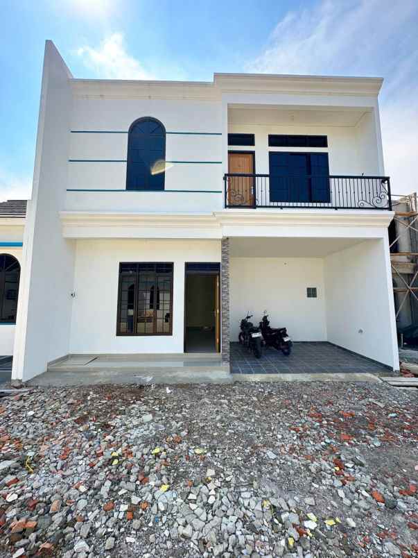 dijual rumah ciracas