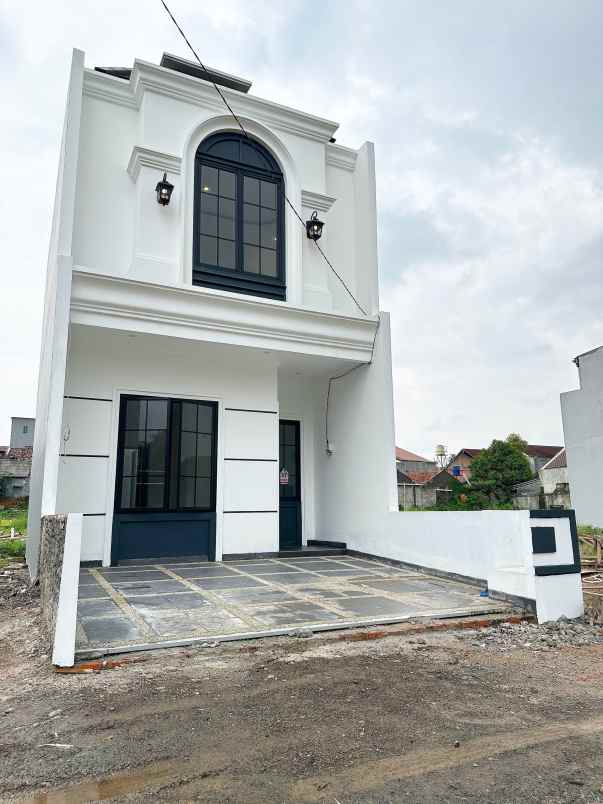 dijual rumah ciracas