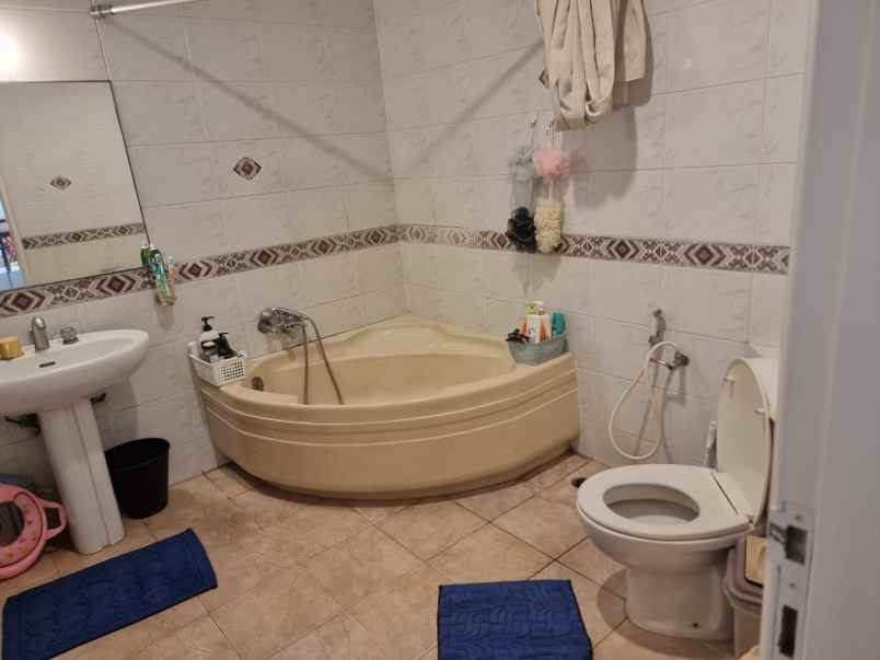 dijual rumah cisanggiri kebayoran baru