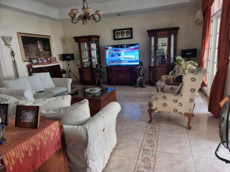 dijual rumah cisanggiri kebayoran baru