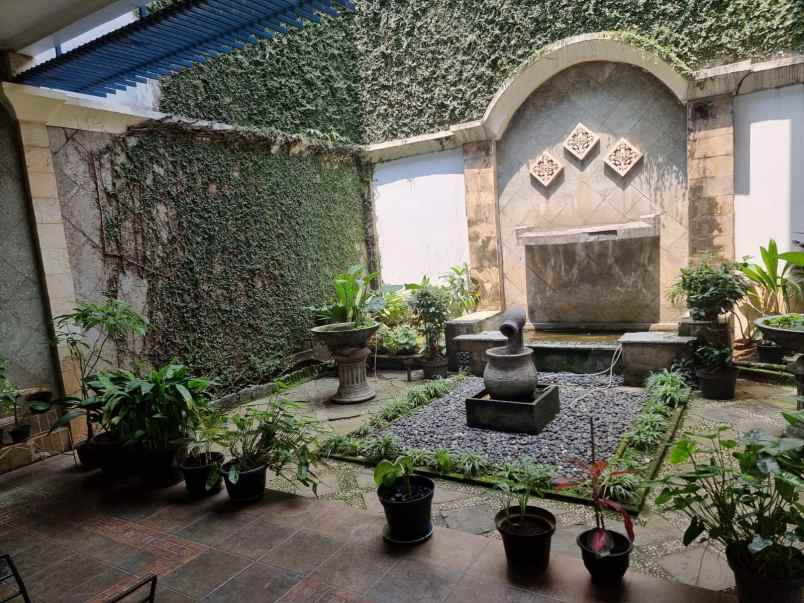 dijual rumah cisanggiri kebayoran baru