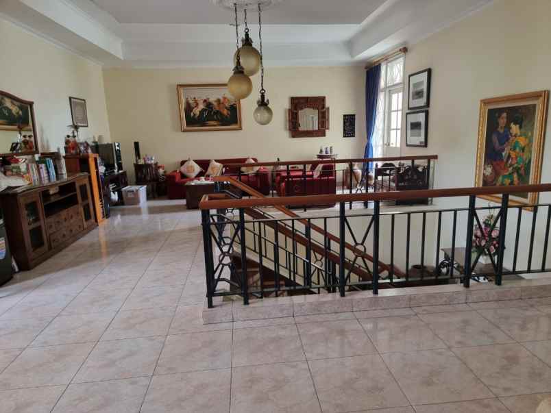 dijual rumah cisanggiri kebayoran baru