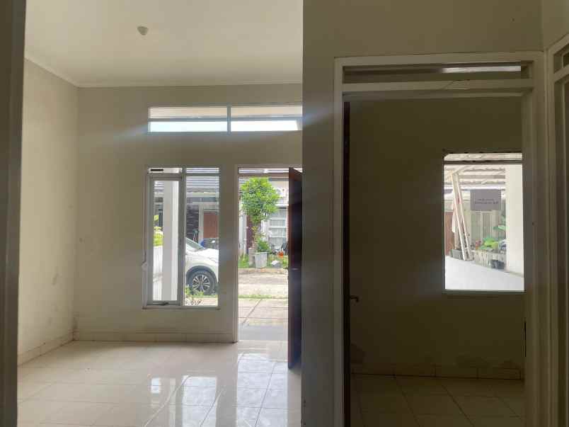 dijual rumah cisaranten endah arcamanik