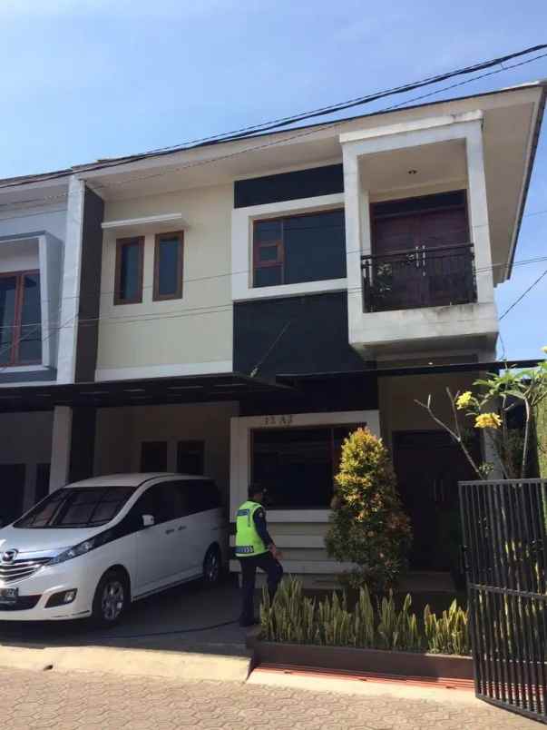 dijual rumah cluster alfa garden