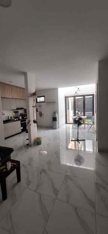 dijual rumah cluster blossomville the