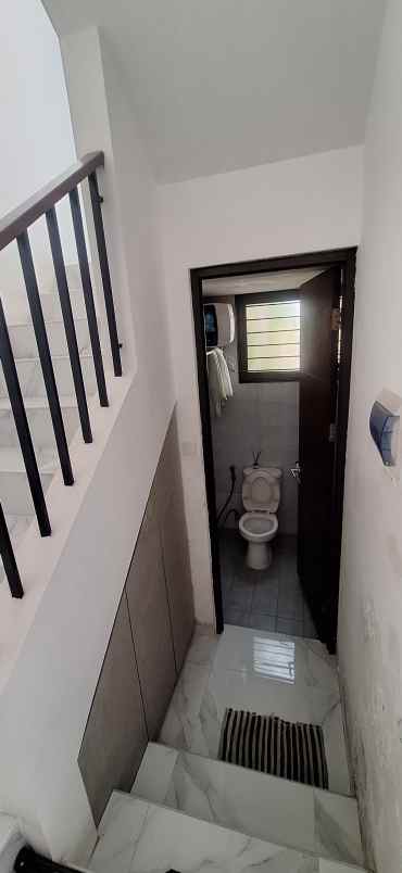 dijual rumah cluster blossomville the