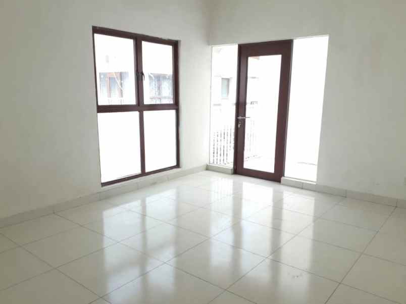 dijual rumah cluster cassia jgc jakarta