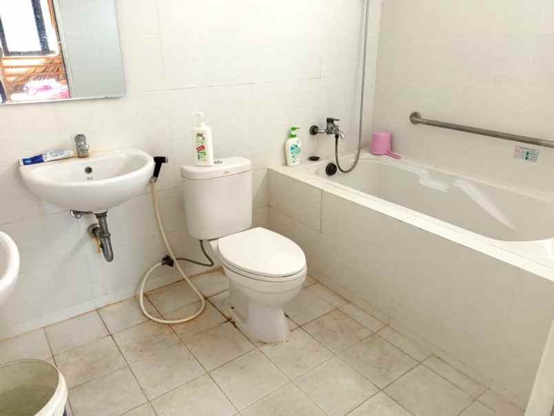 dijual rumah cluster la seine jgc